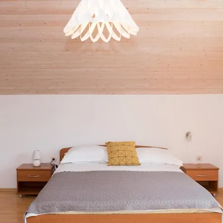 公寓 Dalmatien Raslina