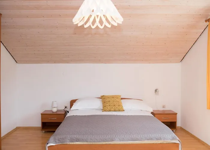 דירה Dalmatien Raslina